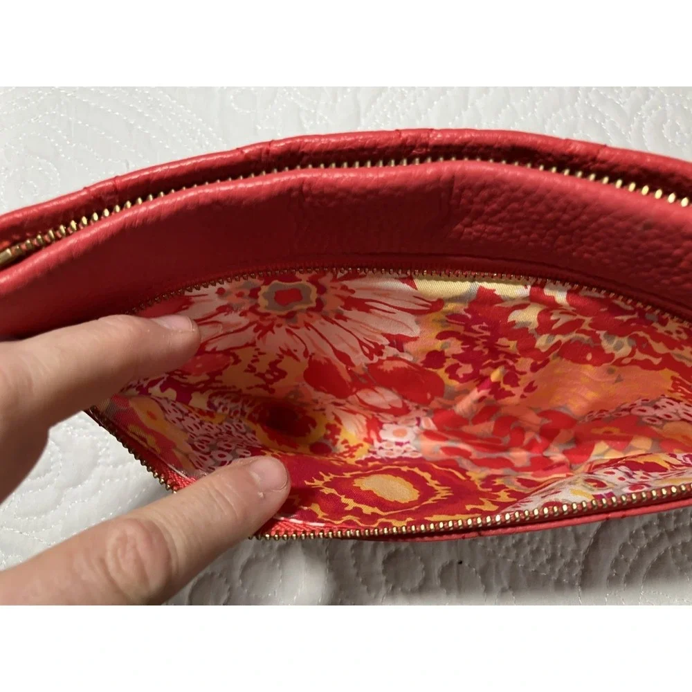 Vera Bradley Mia Quilted Leather Wristlet Clutch Women's Canyon Sunset Floral